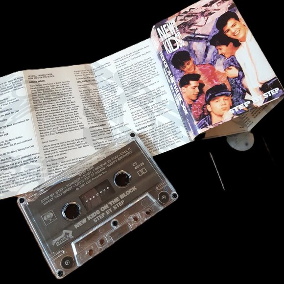 Vintage New Kids On The Block (NKOTB) music cassette tapes - albums - 80s 90s - Picture 3 of 6